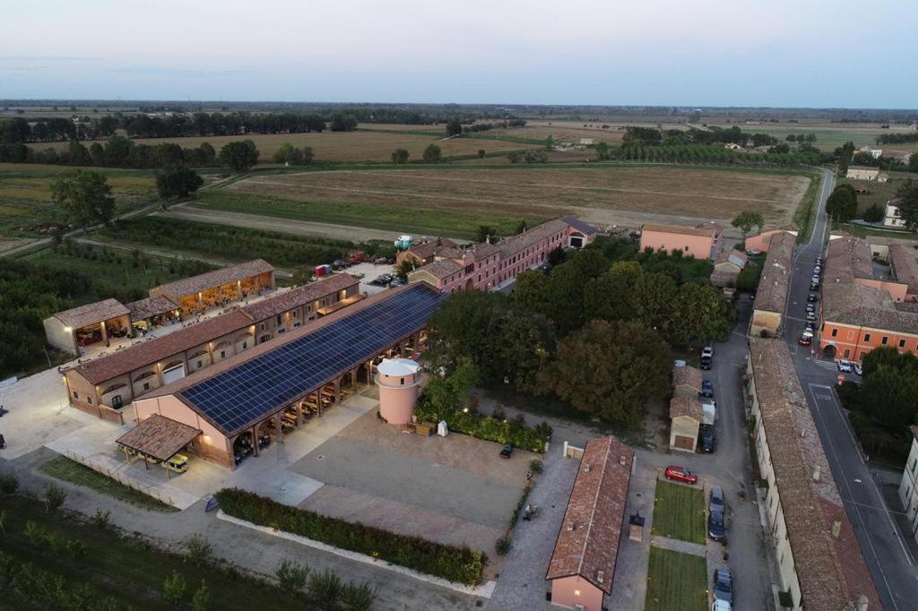 Agriturismo Pizzavacca Villanova sull'Arda Buitenkant foto